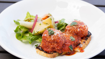 Oliver Bonacini Café Grill, Blue Mountain food