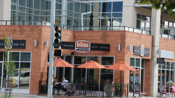 Bliss Bakery Bistro outside