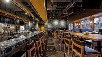 Frankie's Italian Kitchen & Bar À l'intérieur