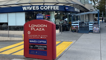 Waves Coffee House outside