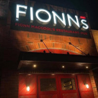 Fionn Maccool's Dentro