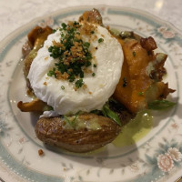 Merchant Tavern food