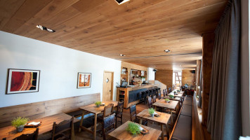 Pizza Hut Fort Erie À l'intérieur