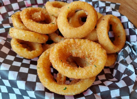 Vimy's Lounge Grill food
