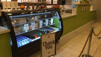 The Salted Cracker À l'intérieur