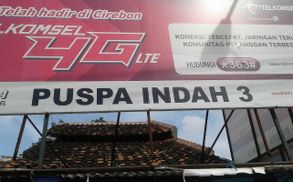 The Puffin Café Exterior