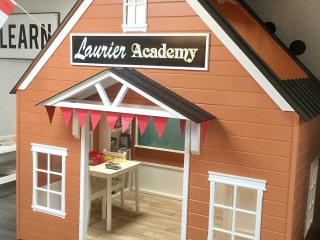 Sweet Pea Cafe And Playhouse