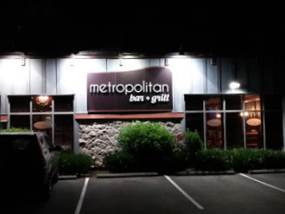 Metropolitan Bar & Grill