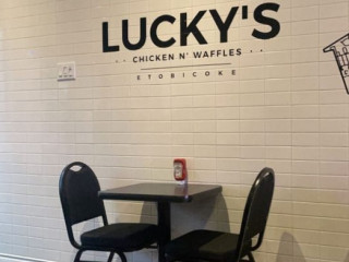 Lucky's Chicken N’ Waffles