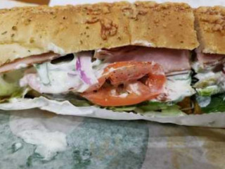 Subway-Sandwiches & Salad