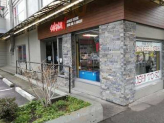 Sakura Japanese Grocery & Cafe
