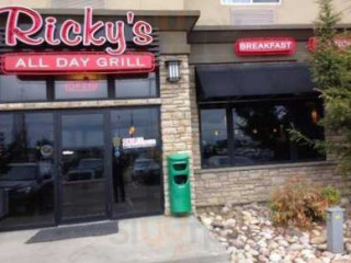 Ricky's All Day Grill 170th Holiday Inn