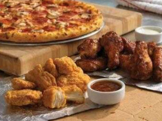 Iroquois Pizza And Wings