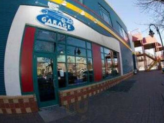 Garage Billiards Bar & Restaurant