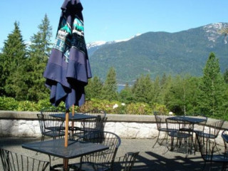 Sea to Sky Grill at Furry Creek