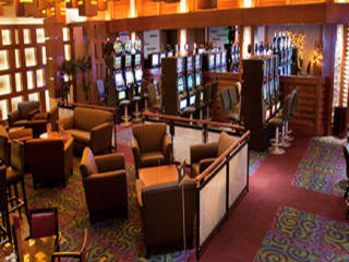 Toukie's Lounge Club Regent Casino