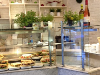 La Boulangerie Moderne Rue Stanley Cafe Dejeuner Pizza Sandwiches Salads Boite A Lunch Traiteur