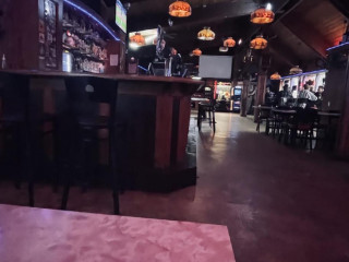 Duster's Pub