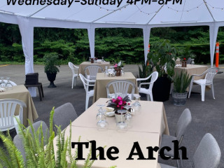 The Arch Steakhouse and Tavern