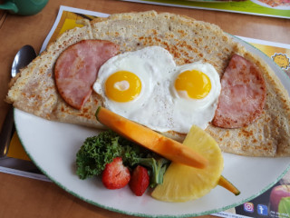 Cora's Breakfast & Lunch