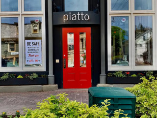 Piatto Pizzeria + Enoteca