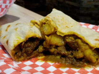 Randy's Roti And Doubles