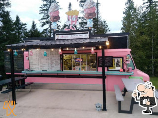 Pinky's Roadside Diner