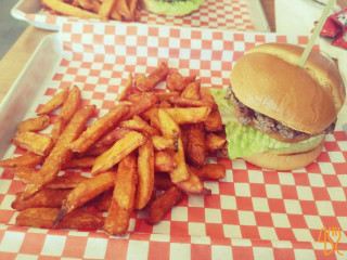 Ozzy's Burgers Mississauga