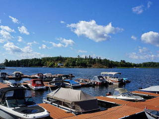 Lakeside Inn Convention Centre