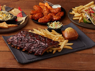 Montana's BBQ & Bar