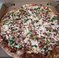 Rocky Lake Pizza And Convenience