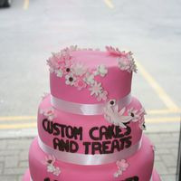 Custom Cakes Treats